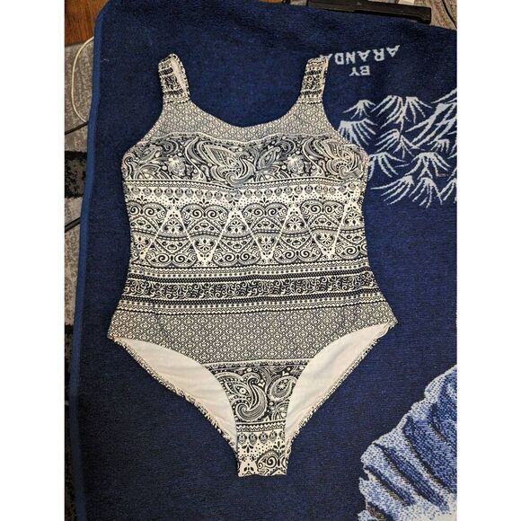 Emily B.  Padded one-piece swimsuit large - Picture 1 of 6